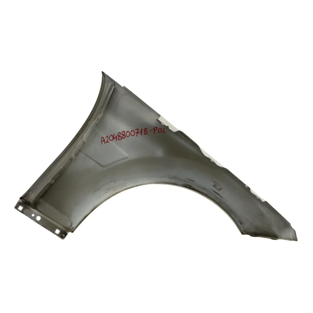 Parafango Laterale AMG C63 Anteriore Sinistro Polar White - 149 per Mercedes W204 con numero di parte A2048800718 Mercedes W204 Parafango Laterale AMG C63 Anteriore Sinistro Polar White - 149 - SKU A2048800718-POL - Numero di parte A2048800718
