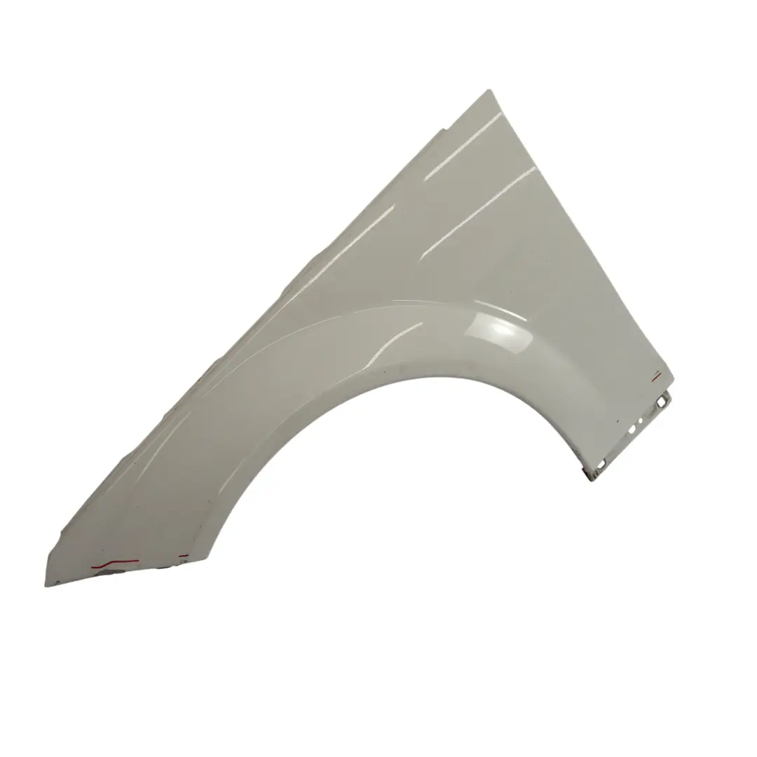 Błotnik Lewy Przedni AMG C63 Polar White Biały - 149 do Mercedes W204 o numerze A2048800718 Mercedes W204 Błotnik Lewy Przedni AMG C63 Polar White Biały - 149 - SKU A2048800718-POL - Numer Części A2048800718