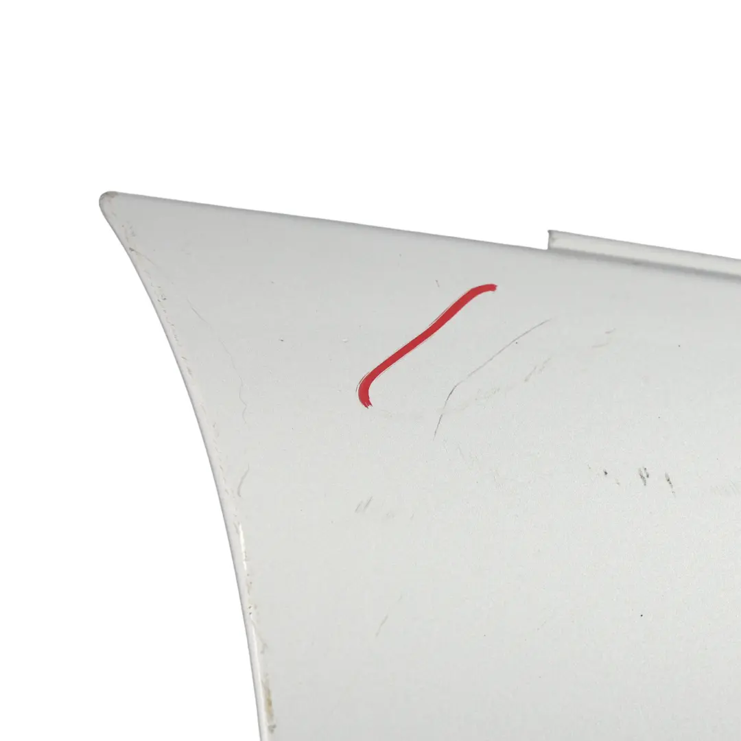 Guardabarros lateral derecho delantero Iridium Silver - 775 para Mercedes W204 con número de pieza A2048801418 Mercedes W204 Guardabarros lateral derecho delantero Iridium Silver - 775 - SKU A2048801418-IRS4 - Número de pieza A2048801418