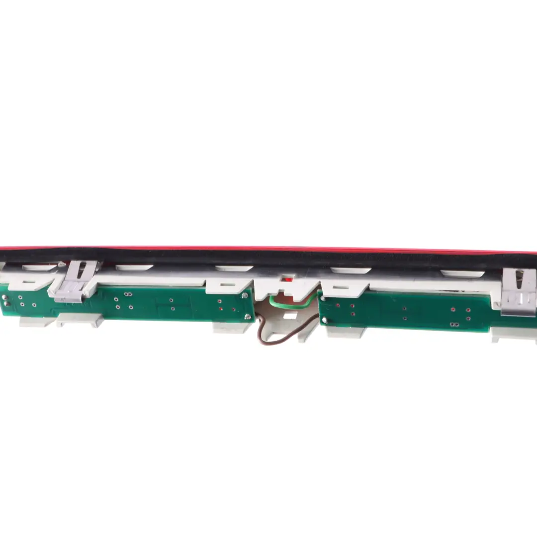Mercedes W204 Kombi Tylne Trzecie Światło Stopu - SKU A2049062601 - Numer Części A2049062601