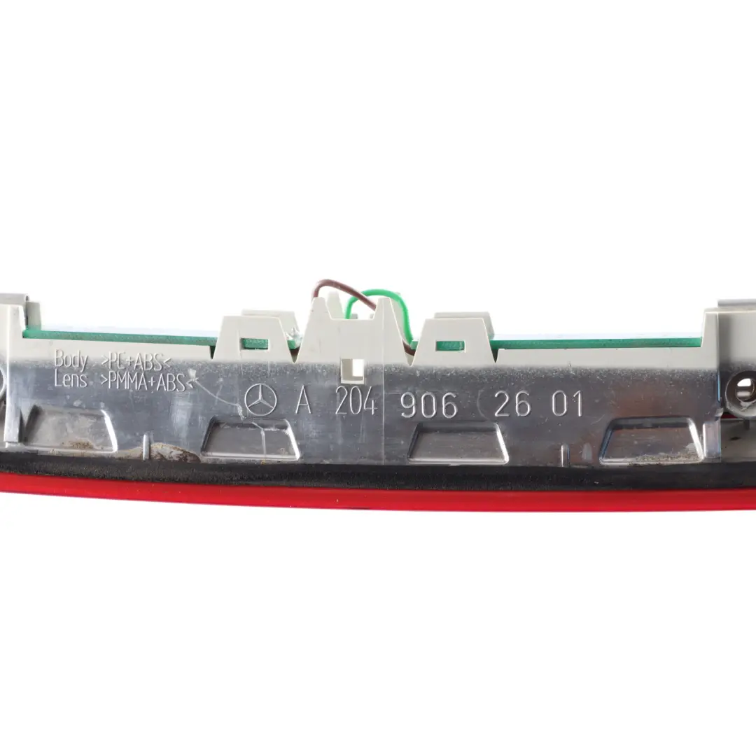 Tylne Trzecie Światło Stopu do Mercedes W204 Kombi o numerze A2049062601 Mercedes W204 Kombi Tylne Trzecie Światło Stopu - SKU A2049062601 - Numer Części A2049062601
