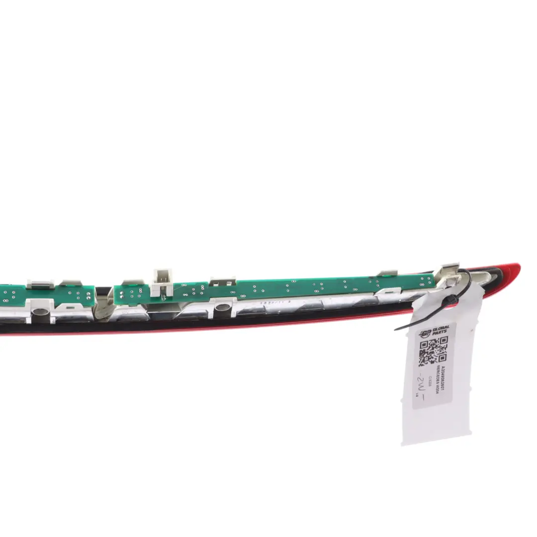 Tylne Trzecie Światło Stopu do Mercedes W204 Kombi o numerze A2049062601 Mercedes W204 Kombi Tylne Trzecie Światło Stopu - SKU A2049062601 - Numer Części A2049062601