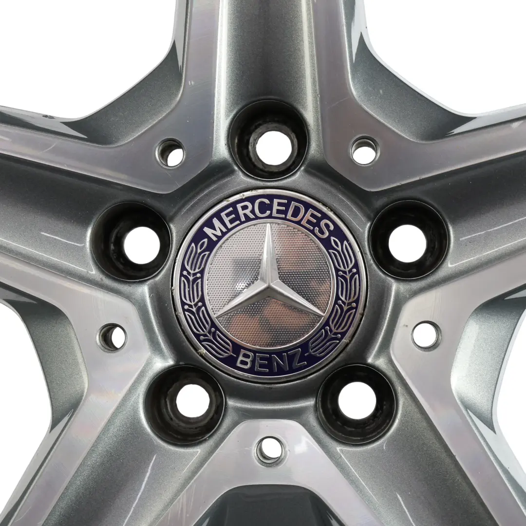 Alloy Wheel Rim Himalaya Grey 5 Spoke 18" 7,5J pour Mercedes W205 AMG à propos du numéro de pièce A2054011100 Mercedes W205 AMG Alloy Wheel Rim Himalaya Grey 5 Spoke 18" 7,5J - SKU A2054011100-1 - Numéro de pièce A2054011100