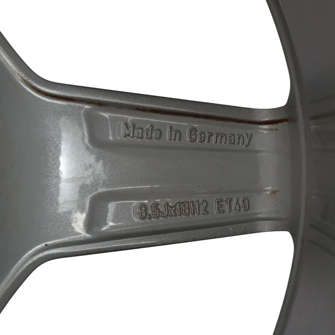 Himalaya Grey AMG Alloy Wheel Rim 5 Spoke 18" 8,5J pour Mercedes W205 à propos du numéro de pièce A2054011200 Mercedes W205 Himalaya Grey AMG Alloy Wheel Rim 5 Spoke 18" 8,5J - SKU A2054011200-2 - Numéro de pièce A2054011200