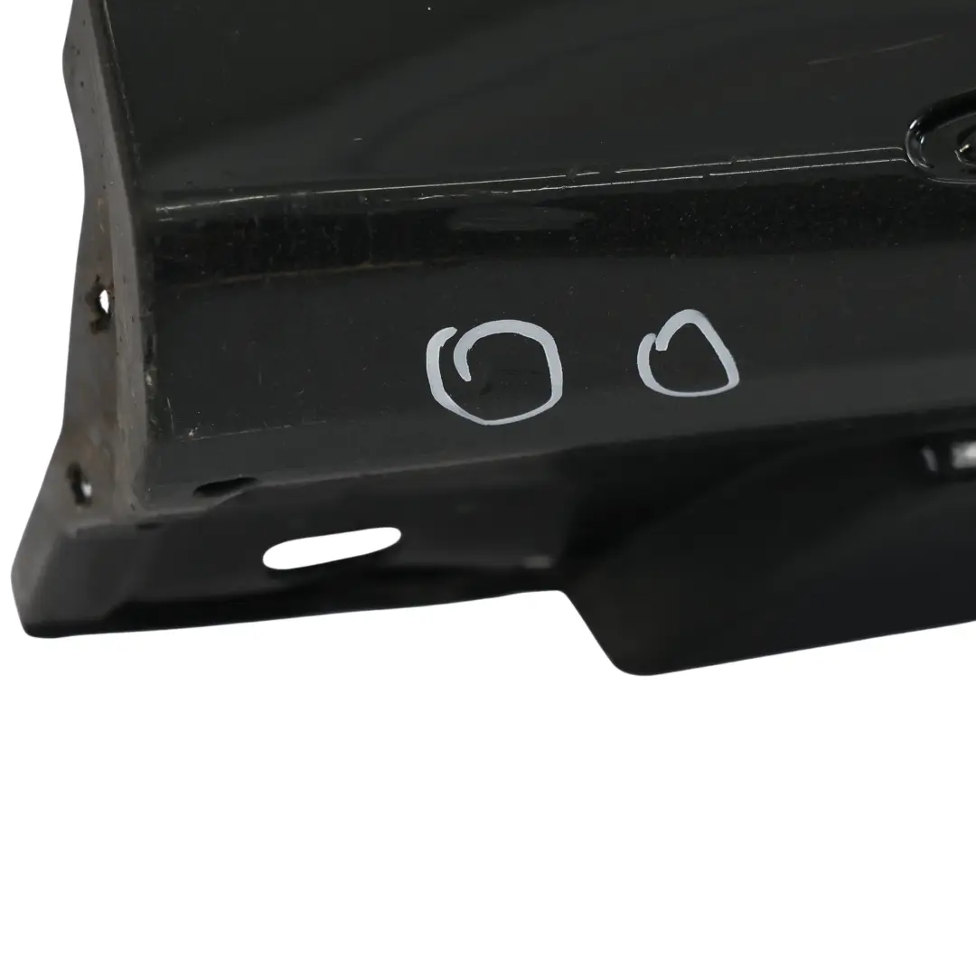 Seitenschweller Links Türschwellerabdeckung Obsidian Schwarz - 197 für Mercedes W205 mit Teilenummer A2056981354 Mercedes W205 Seitenschweller Links Türschwellerabdeckung Obsidian Schwarz - 197 - SKU A2056981354-OB1 - Teilenummer A2056981354
