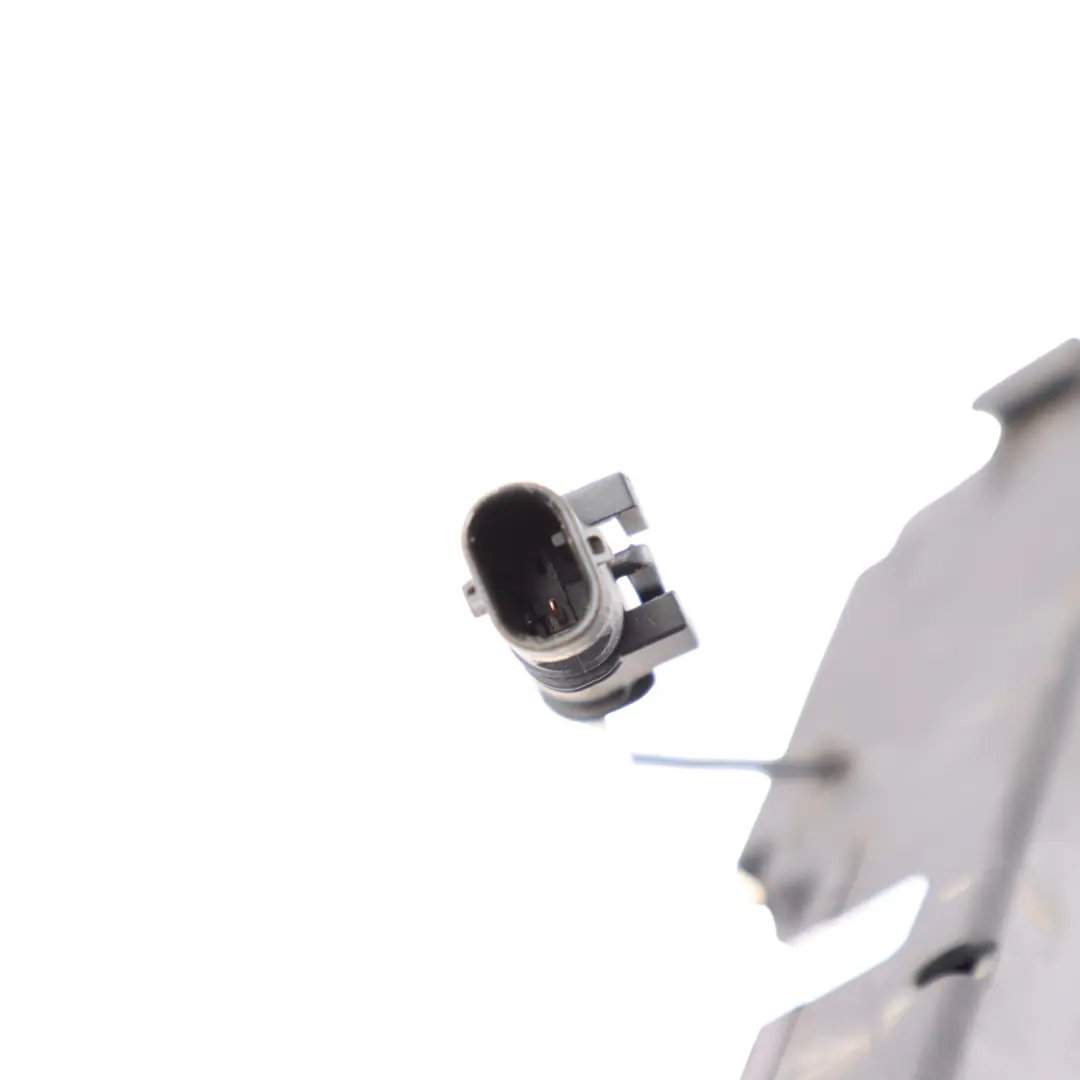 Distribiuton Battery Fuse Box Control Unit ECU to Mercedes W204 Power with Part number A2075402950 Mercedes W204 Power Distribiuton Battery Fuse Box Control Unit ECU - SKU A2075402950 - Part number A2075402950