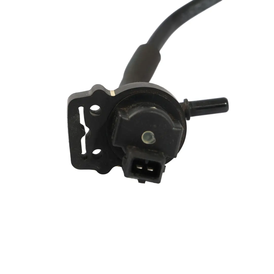 M271 Benzin Turbo Magnetventil Regeneration für Mercedes W212 mit Teilenummer A2124702493 Mercedes W212 M271 Benzin Turbo Magnetventil Regeneration - SKU A2124702493 - Teilenummer A2124702493