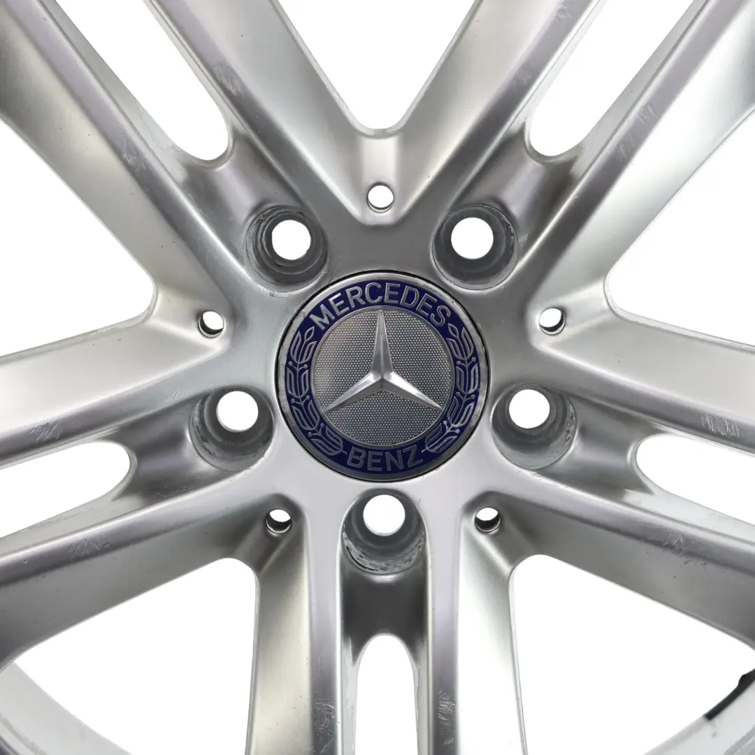 Mercedes W212 Llanta Aleación Plateada 5 Radios Dobles 17" ET:48 8J - SKU A2124010902-1 - Número de pieza A2124010902