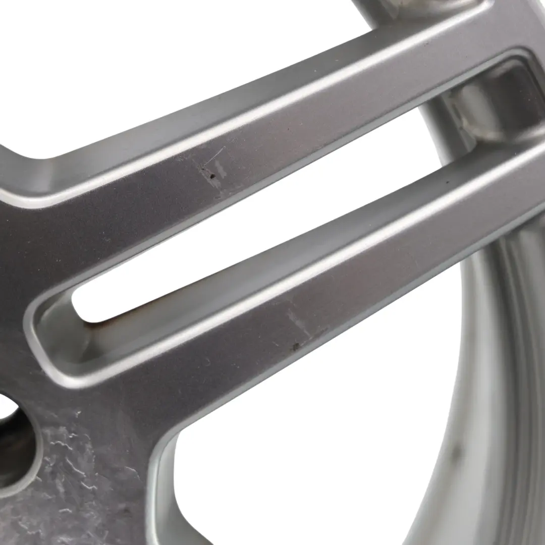 Eje Trasero de Plata Llanta de Aleacion 18 "ET: 54 9J para Mercedes W212 con número de pieza A2124012402 Mercedes W212 Eje Trasero de Plata Llanta de Aleacion 18 "ET: 54 9J - SKU A2124012402-2 - Número de pieza A2124012402