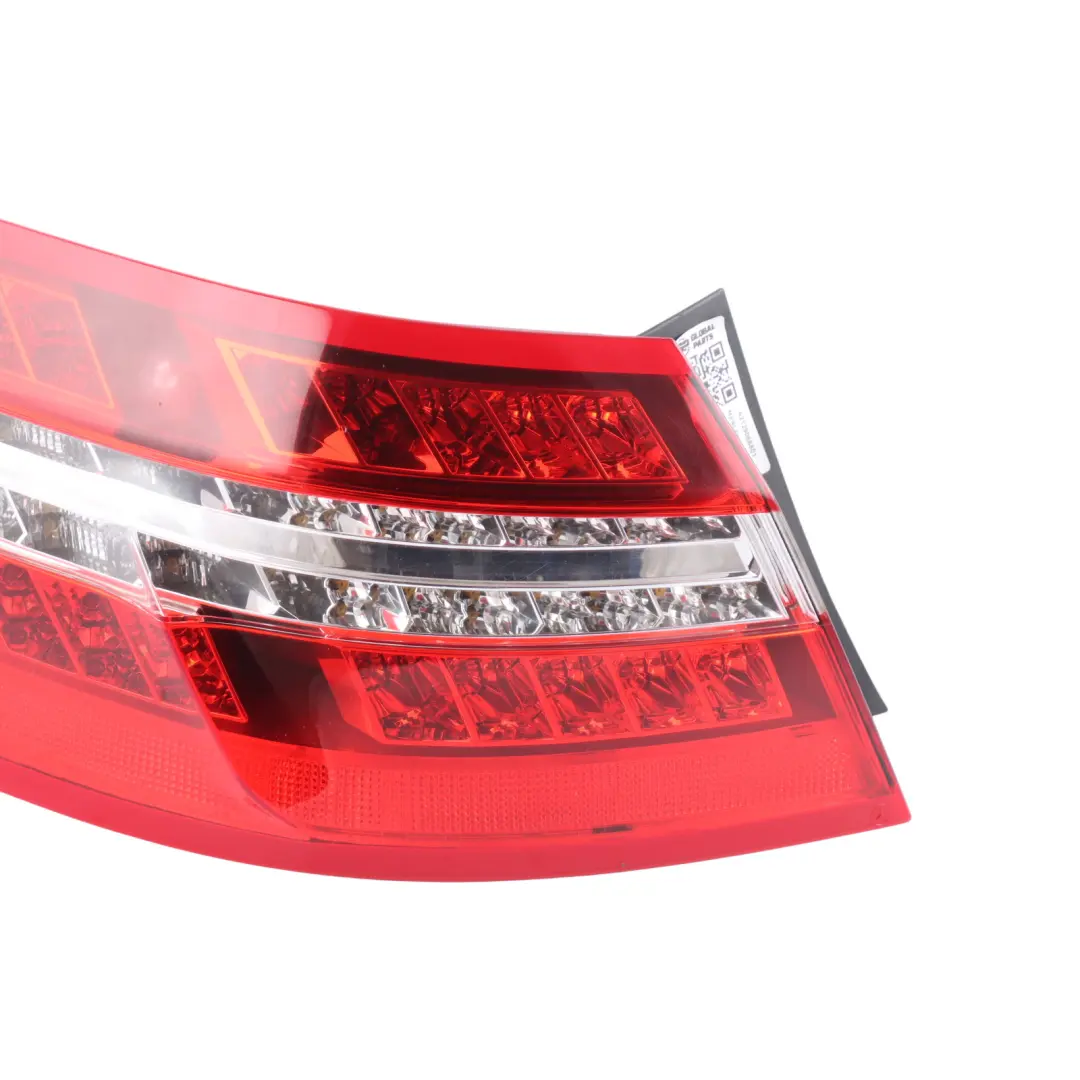 Fanale Posteriore Pannello Laterale Sinistro per Mercedes W212 Berlina con numero di parte A2129066801 Mercedes W212 Berlina Fanale Posteriore Pannello Laterale Sinistro - SKU A2129066801 - Numero di parte A2129066801