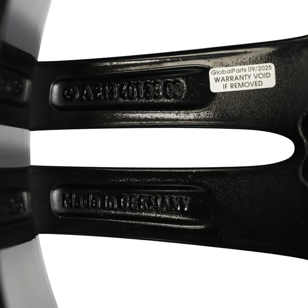 Cerchio In Lega Anteriore 19" 8J ET:20 per Mercedes W213 C238 AMG con numero di parte A2134013800 Mercedes W213 C238 AMG Cerchio In Lega Anteriore 19" 8J ET:20 - SKU A2134013800-1 - Numero di parte A2134013800