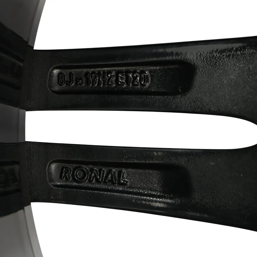 Cerchio In Lega Anteriore 19" 8J ET:20 per Mercedes W213 C238 AMG con numero di parte A2134013800 Mercedes W213 C238 AMG Cerchio In Lega Anteriore 19" 8J ET:20 - SKU A2134013800-1 - Numero di parte A2134013800