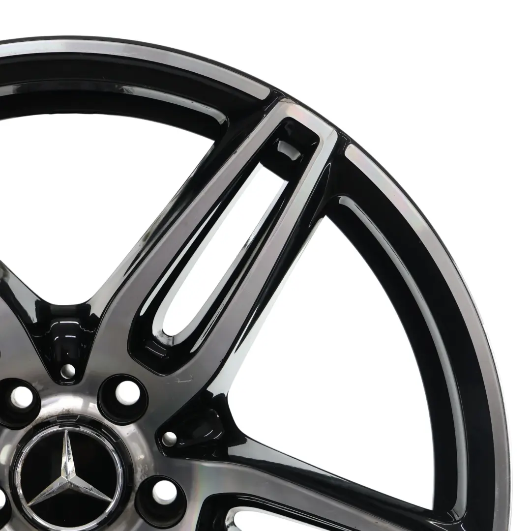 Felga Aluminiowa Przednia 19" 8J ET:20 do Mercedes W213 C238 AMG o numerze A2134013800 Mercedes W213 C238 AMG Felga Aluminiowa Przednia 19" 8J ET:20 - SKU A2134013800-1 - Numer Części A2134013800