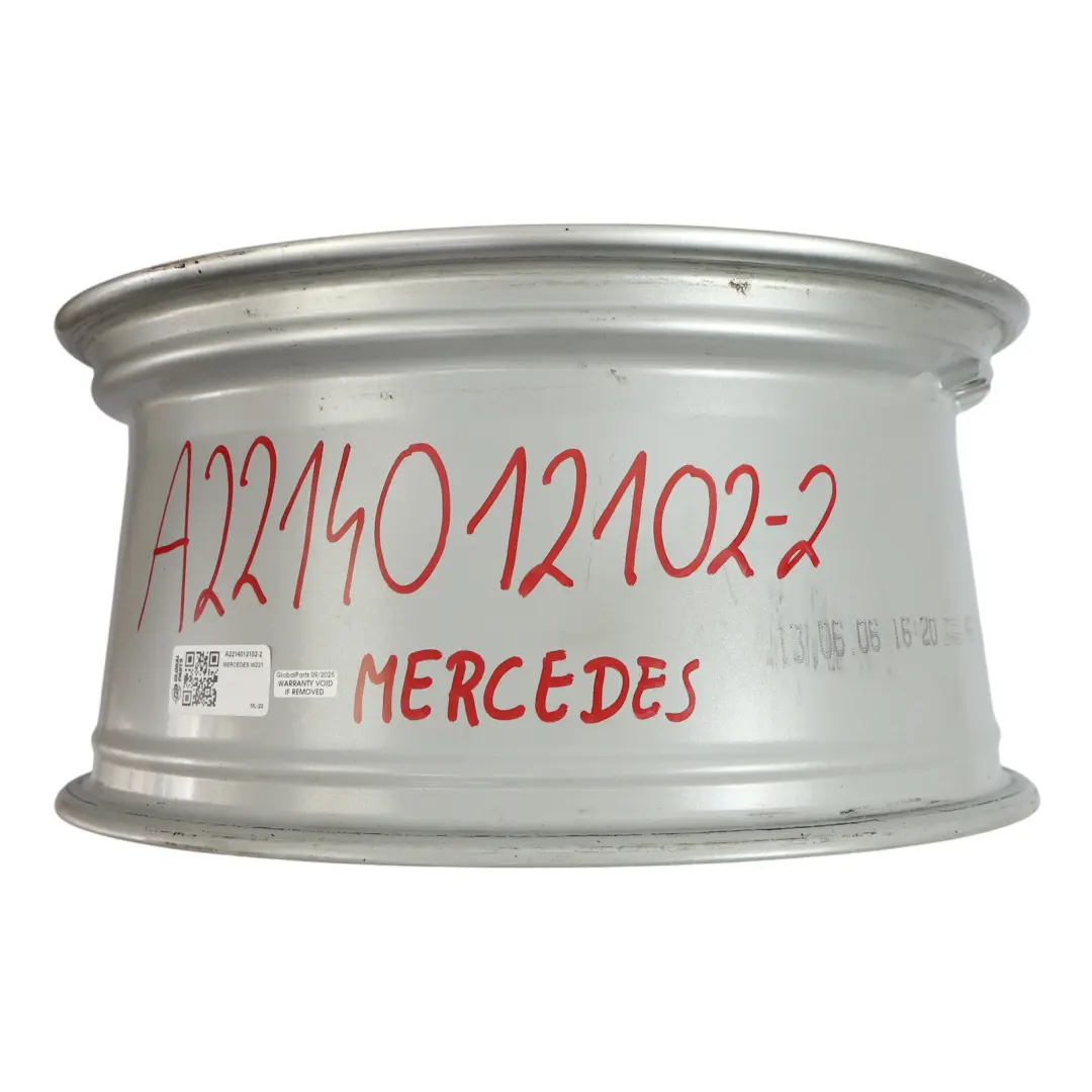Argento Cerchio In Lega 18" 8,5J ET:43 A 5 Razze per Mercedes W221 con numero di parte A2214012102 Mercedes W221 Argento Cerchio In Lega 18" 8,5J ET:43 A 5 Razze - SKU A2214012102-2 - Numero di parte A2214012102
