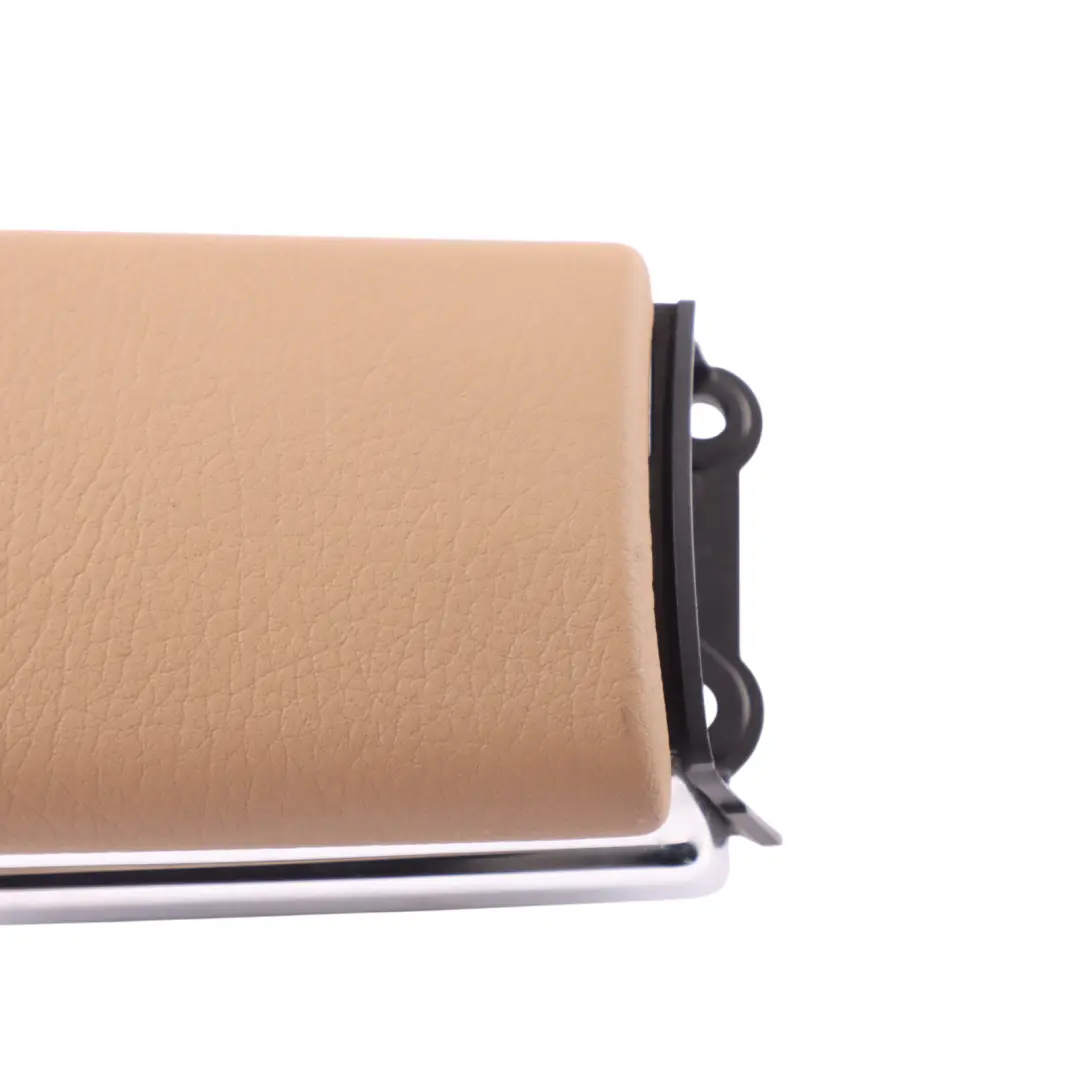 Embelecedor Cenicero Puerta Trasera Cubierta Izquierda Cuero Beige para Mercedes W221 con número de pieza A2218100130 Mercedes W221 Embelecedor Cenicero Puerta Trasera Cubierta Izquierda Cuero Beige - SKU A2218100130-2 - Número de pieza A2218100130