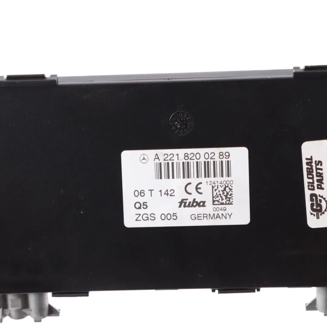 Antenna Amplifier Booster Aerial Module Keyless Go to Mercedes W221 with Part number A2218200289 Mercedes W221 Antenna Amplifier Booster Aerial Module Keyless Go - SKU A2218200289 - Part number A2218200289