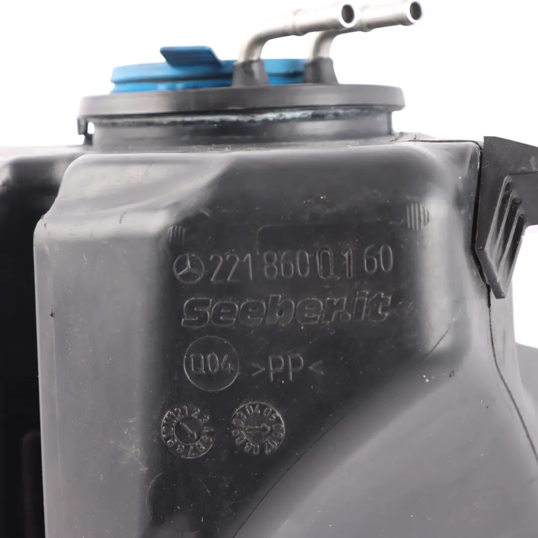 Réservoir de réservoir de lave glace Mercedes W221 pour à propos du numéro de pièce A2218600160 Réservoir de réservoir de lave glace Mercedes W221 - SKU A2218600160 - Numéro de pièce A2218600160