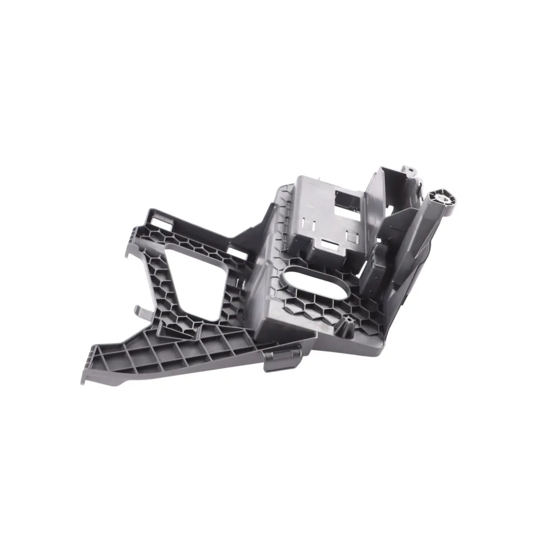 Staffa Supporto Portafusibili Relè Inferiore per Mercedes C205 con numero di parte A2385450100 Mercedes C205 Staffa Supporto Portafusibili Relè Inferiore - SKU A2385450100 - Numero di parte A2385450100