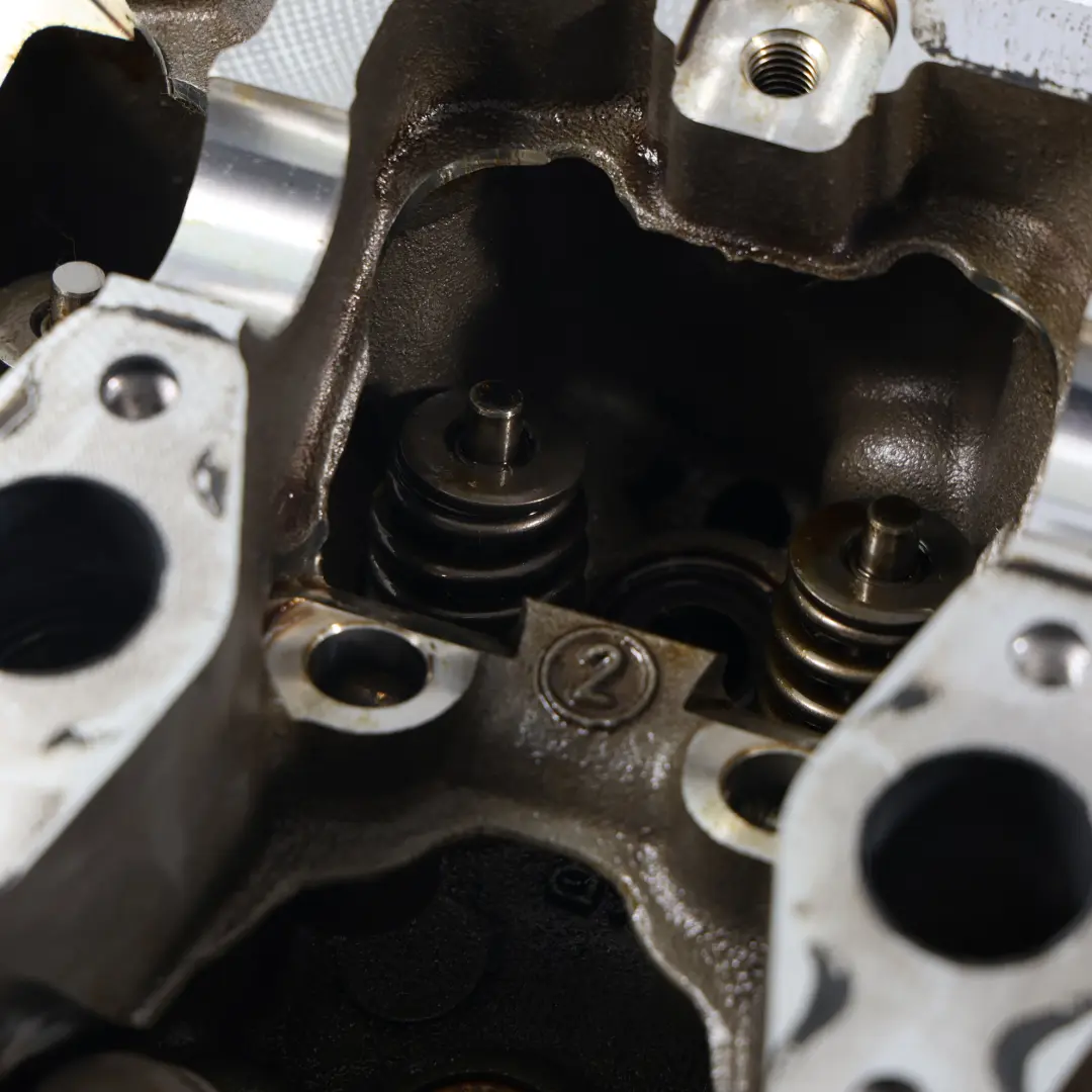 Mercedes W176 W246 C117 Motor Culata Balancín M270 Gasolina - SKU A2700109902 - Número de pieza A2700109902