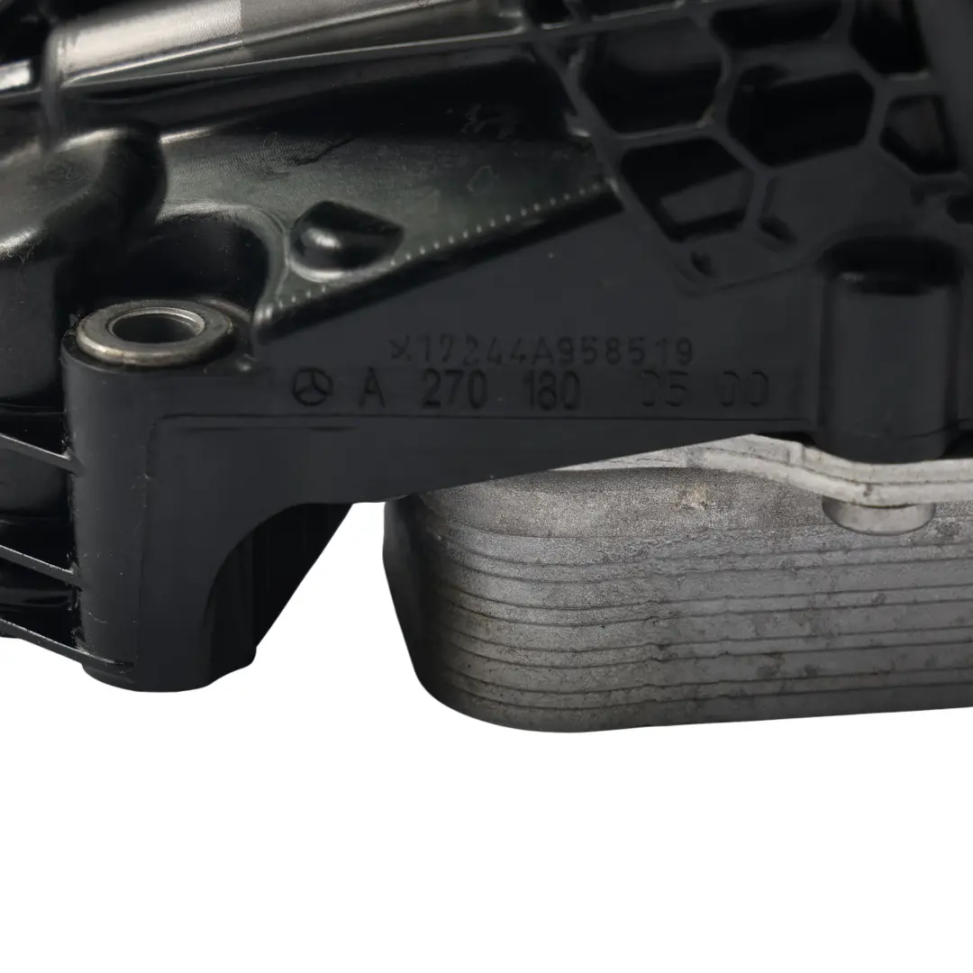 Base Filtro Radiatore Olio M270 Benzina per Mercedes W176 W246 C117 con numero di parte A2701800500 Mercedes W176 W246 C117 Base Filtro Radiatore Olio M270 Benzina - SKU A2701800500 - Numero di parte A2701800500