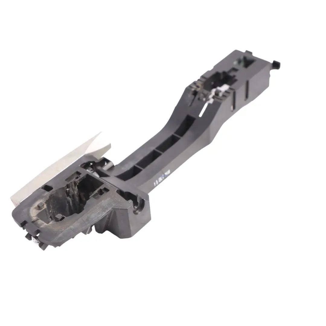 W470 Door Handle Base Exterior Bracket Front Right O/S to Mercedes with Part number A4707230000 Mercedes W470 Door Handle Base Exterior Bracket Front Right O/S - SKU A4707230000 - Part number A4707230000