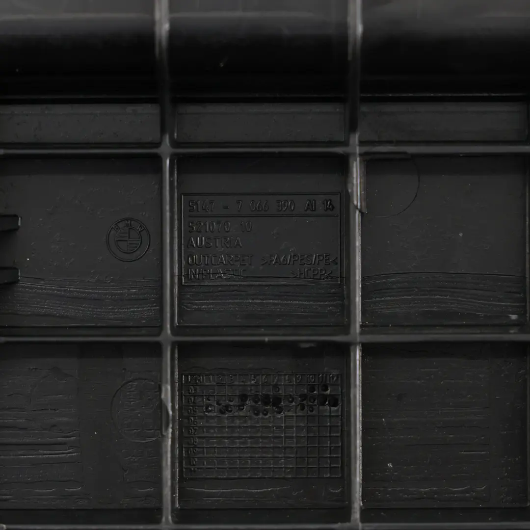 Dieselmotor Ölfilterhalterung Abdeckung Gehäuse für Mercedes W639 W906 mit Teilenummer A6110101233 Mercedes W639 W906 Dieselmotor Ölfilterhalterung Abdeckung Gehäuse - SKU A6110101233 - Teilenummer A6110101233