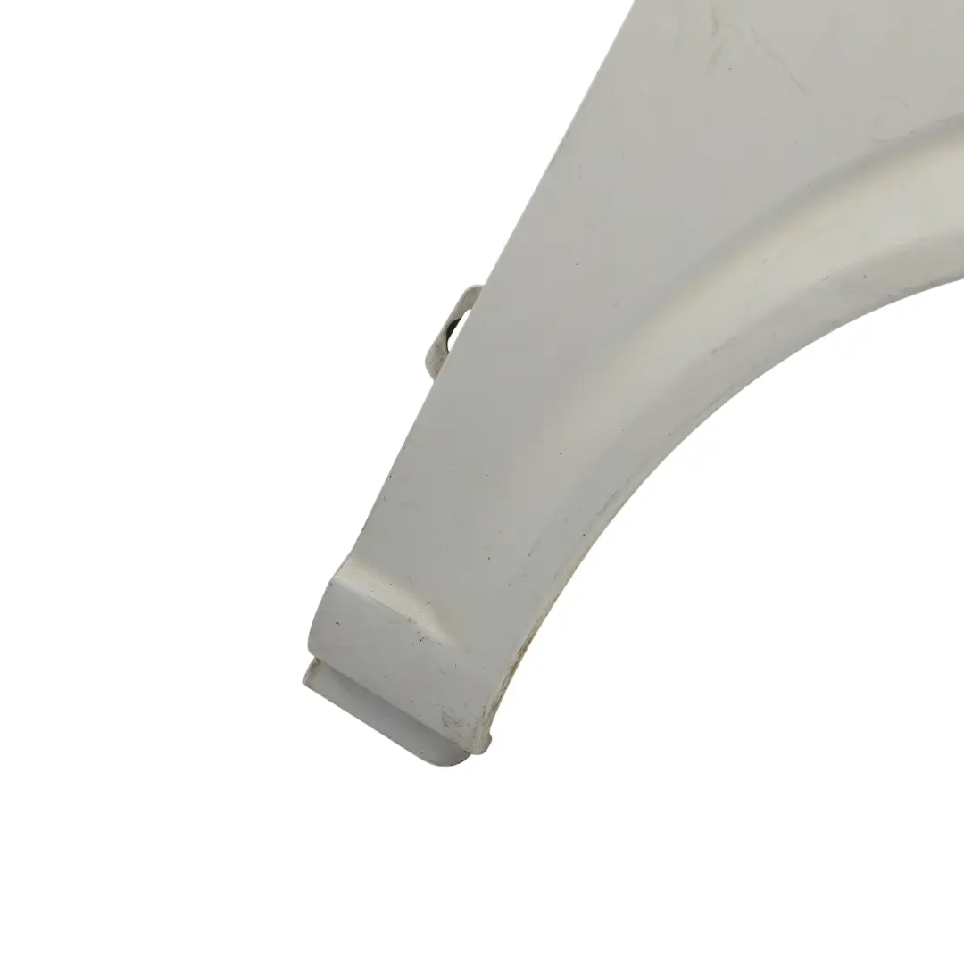 Aile Avant Droite Arctic White Blanc - 9147 pour Mercedes Vito W639 à propos du numéro de pièce A6396305207 Mercedes Vito W639 Aile Avant Droite Arctic White Blanc - 9147 - SKU A6396305207-ARW - Numéro de pièce A6396305207