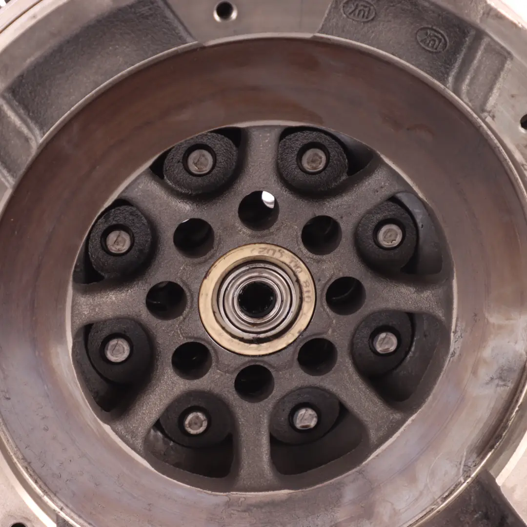 Clutch Kit Flywheel Clutch Plate DMF Diesel OM651 to Mercedes W204 A207 W212 with Part number A6510304405 Mercedes W204 A207 W212 Clutch Kit Flywheel Clutch Plate DMF Diesel OM651 - SKU A6510304405-1 - Part number A6510304405