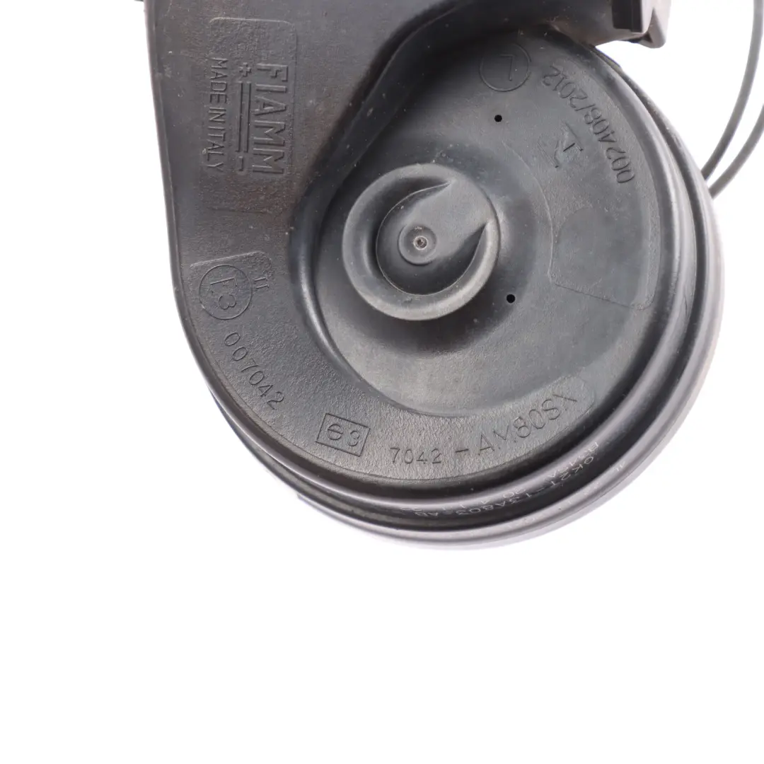 Mk8 Bocina Señal Fanfarria Alto Bajo Tono Set Par para Ford Transit con número de pieza GK2T-13A803-AB Ford Transit Mk8 Bocina Señal Fanfarria Alto Bajo Tono Set Par - SKU GK2T-13A803-AB - Número de pieza GK2T-13A803-AB