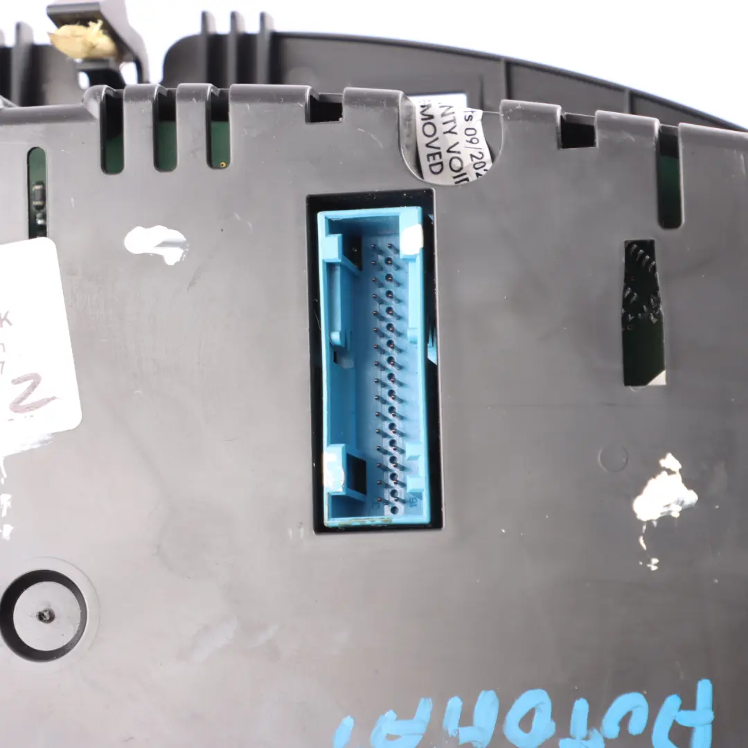 Instrument Cluster Speedometer Diesel Automatic to Volkswagen Passat B7 with Part number 3C8920981K Volkswagen Passat B7 Instrument Cluster Speedometer Diesel Automatic - SKU RHD-3C8920981K - Part number 3C8920981K