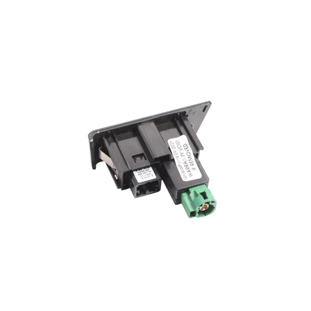 USB AUX Port Socket Connection Media Adapter to Skoda Rapid NH1 with Part number 5JC035727 Skoda Rapid NH1 USB AUX Port Socket Connection Media Adapter - SKU RHD-5JC035727 - Part number 5JC035727