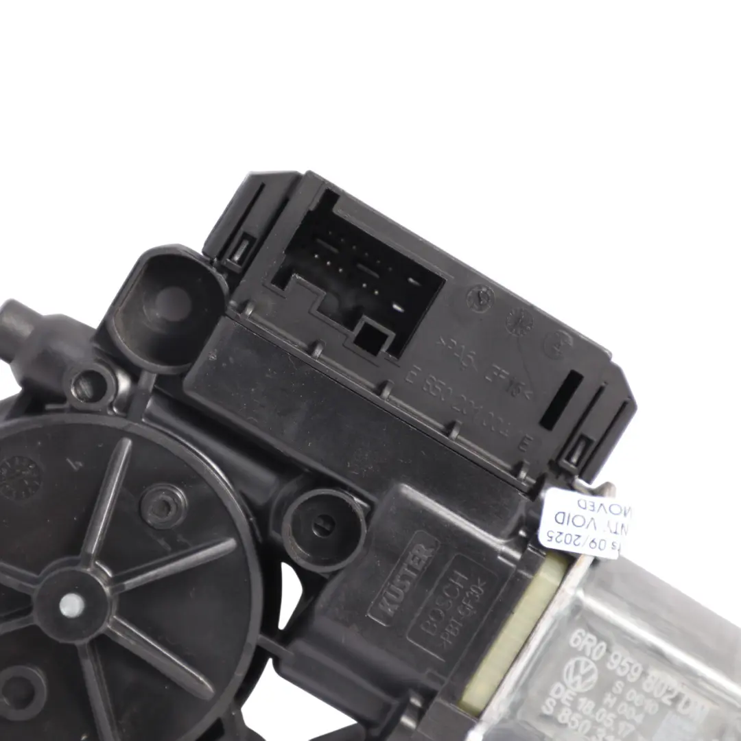 Mk5 6R 5D Window Lifter Regulator Motor Front Right O/S to VW Polo with Part number 6R0959802DM VW Polo Mk5 6R 5D Window Lifter Regulator Motor Front Right O/S - SKU RHD-6R0959802DM - Part number 6R0959802DM