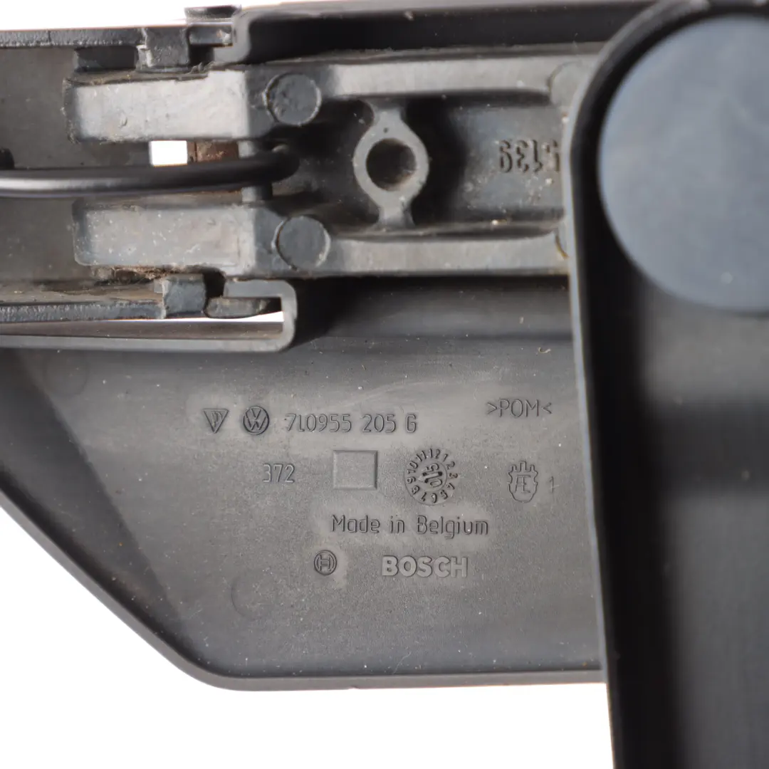 VW Volkswagen Touareg 7L Wiper Arm Passenger Side Left N/S - SKU RHD-7L0955407D - Part number 7L0955407D
