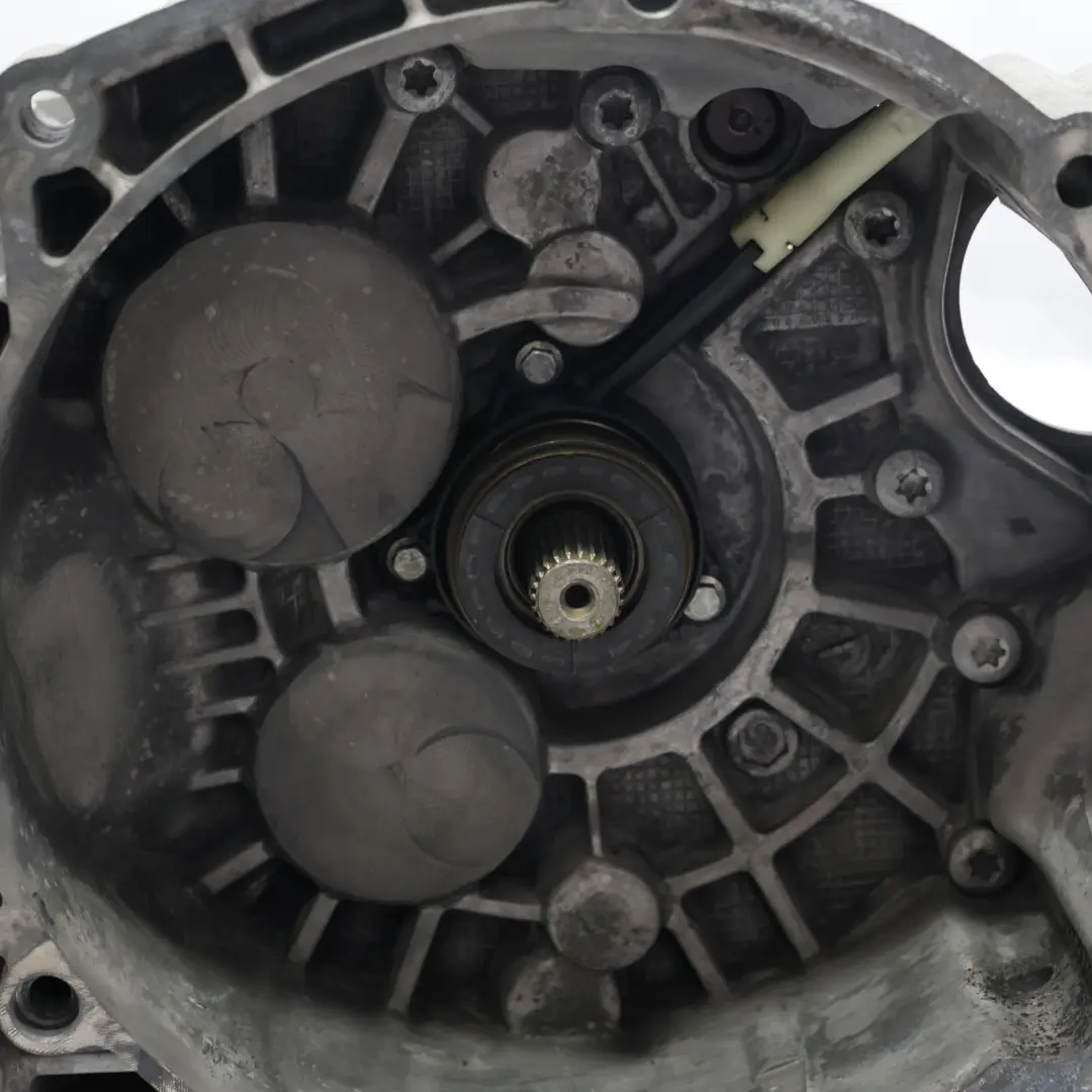 Schaltgetriebe 6 Gang MKH GARANTIE für Audi Q3 8U 2.0 TDI Quattro mit Teilenummer 02Q300013G Audi Q3 8U 2.0 TDI Quattro Schaltgetriebe 6 Gang MKH GARANTIE - SKU 02Q300013G - Teilenummer 02Q300013G