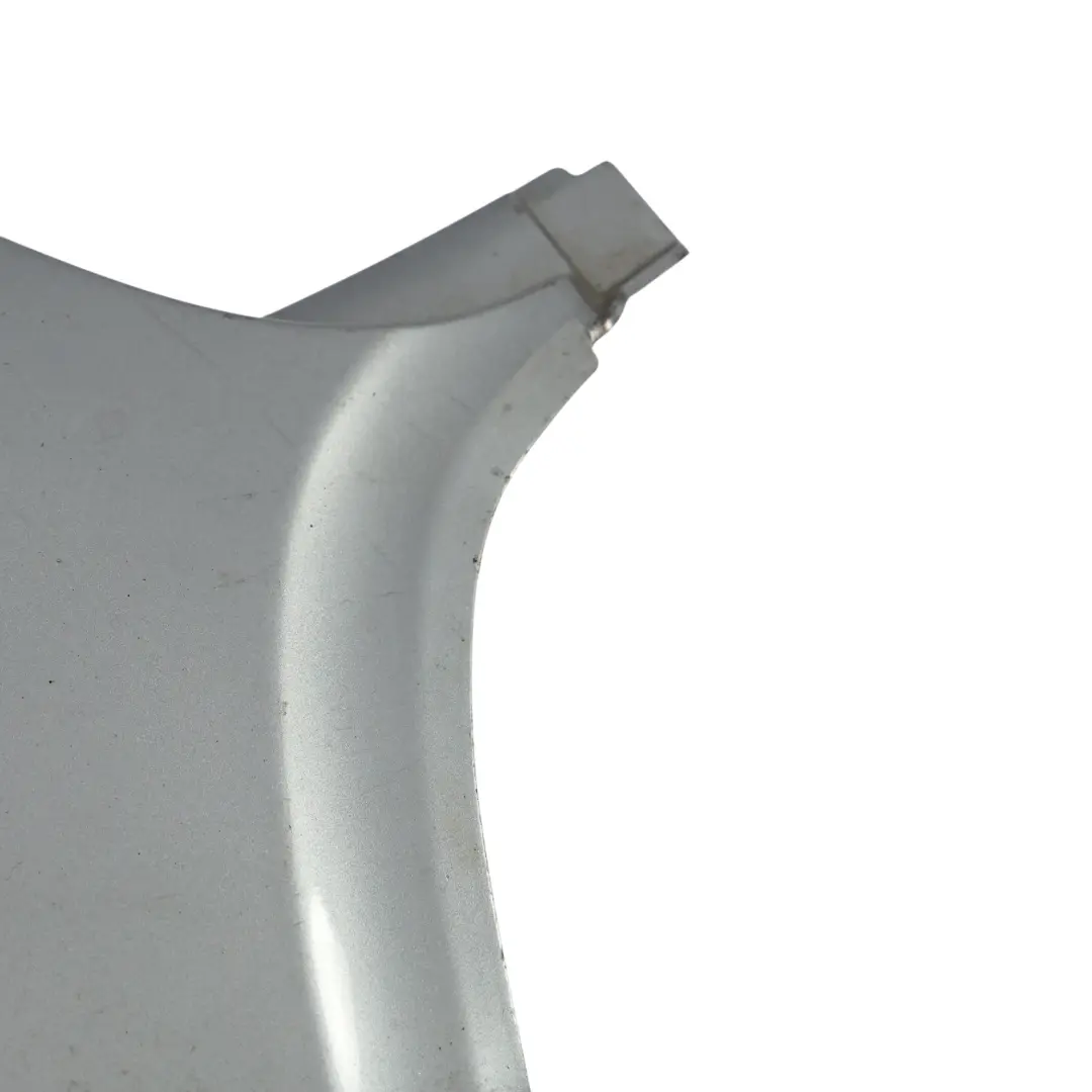 Couverture Passage Arriere Droite Gris Argente Gris - A08 pour BMW X3 E83 M Sport à propos du numéro de pièce 0403487 BMW X3 E83 M Sport Couverture Passage Arriere Droite Gris Argente Gris - A08 - SKU 0403487-SBG - Numéro de pièce 0403487