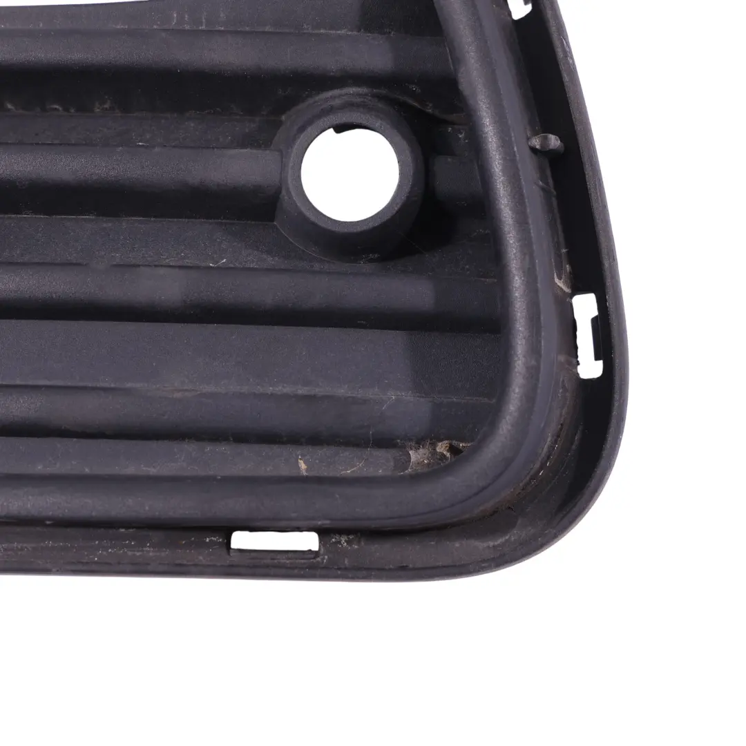 Parachoques Trasero Rejilla PDC Agujero Izquierdo para Mini Cooper R56 R57 con número de pieza 0413567 Mini Cooper R56 R57 Parachoques Trasero Rejilla PDC Agujero Izquierdo - SKU 0413567 - Número de pieza 0413567