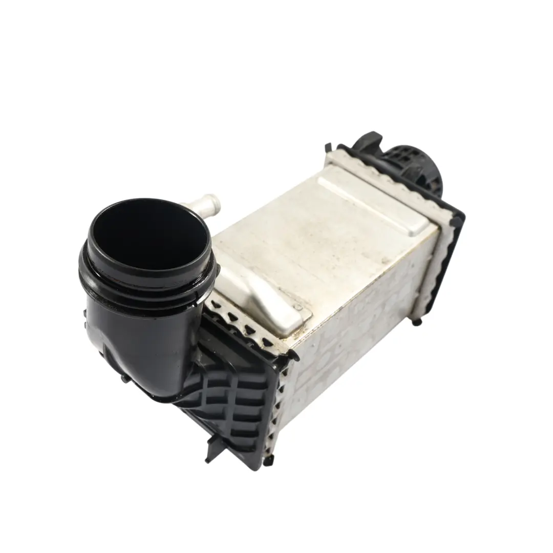 Radiador Intercooler Motor Gasolina para Audi Q2 GA 1.5 TFSI con número de pieza 04E145785P Audi Q2 GA 1.5 TFSI Radiador Intercooler Motor Gasolina - SKU 04E145785P - Número de pieza 04E145785P