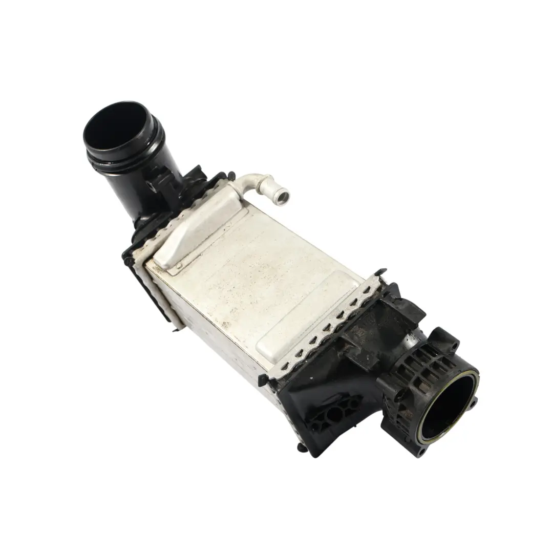 Lade Luft Kühler Benzin Motor für Audi Q2 GA 1.5 TFSI mit Teilenummer 04E145785P Audi Q2 GA 1.5 TFSI Lade Luft Kühler Benzin Motor - SKU 04E145785P - Teilenummer 04E145785P