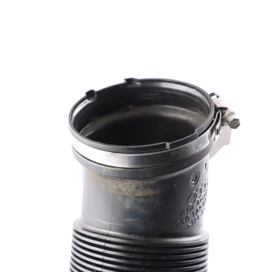 Ansaugschlauch Motor Rohr 3.0 TDI Diesel für Audi A4 B9 A5 F5 mit Teilenummer 059129629C Audi A4 B9 A5 F5 Ansaugschlauch Motor Rohr 3.0 TDI Diesel - SKU 059129629C - Teilenummer 059129629C