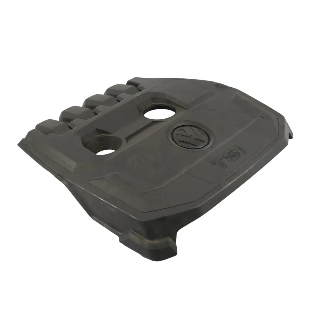 Gasolina Motor Tapa Panel para Volkswagen Golf MK7 SV 1.5 TSI con número de pieza 05E103925K Volkswagen Golf MK7 SV 1.5 TSI Gasolina Motor Tapa Panel - SKU 05E103925K - Número de pieza 05E103925K