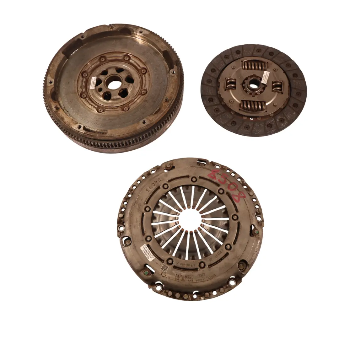 Embrayage Bimasse Avec Volant Kit pour Volkswagen Golf VII MK7 1.5 TSI à propos du numéro de pièce 05E105266B Volkswagen Golf VII MK7 1.5 TSI Embrayage Bimasse Avec Volant Kit - SKU 05E105266B - Numéro de pièce 05E105266B