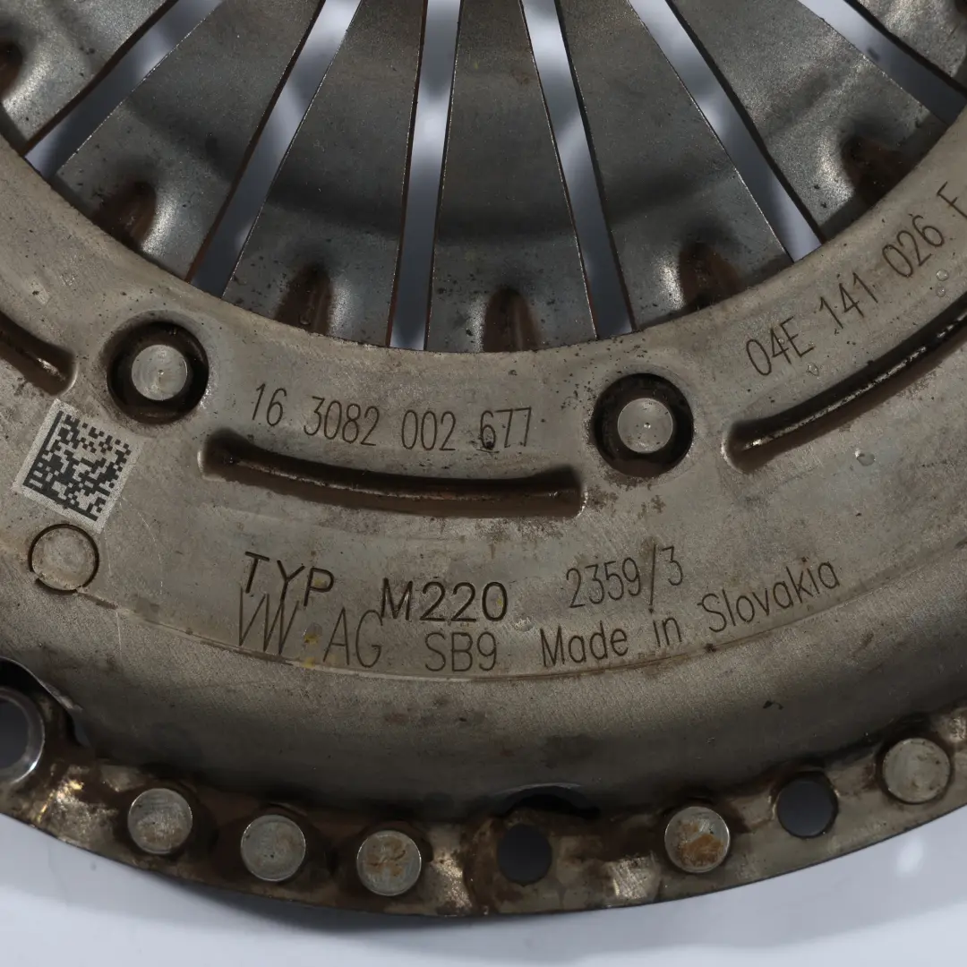 Schwungrad Zweimassen Kupplungs Satz für Volkswagen Golf VII Mk7 1.5 TSI mit Teilenummer 05E105266B Volkswagen Golf VII Mk7 1.5 TSI Schwungrad Zweimassen Kupplungs Satz - SKU 05E105266B - Teilenummer 05E105266B