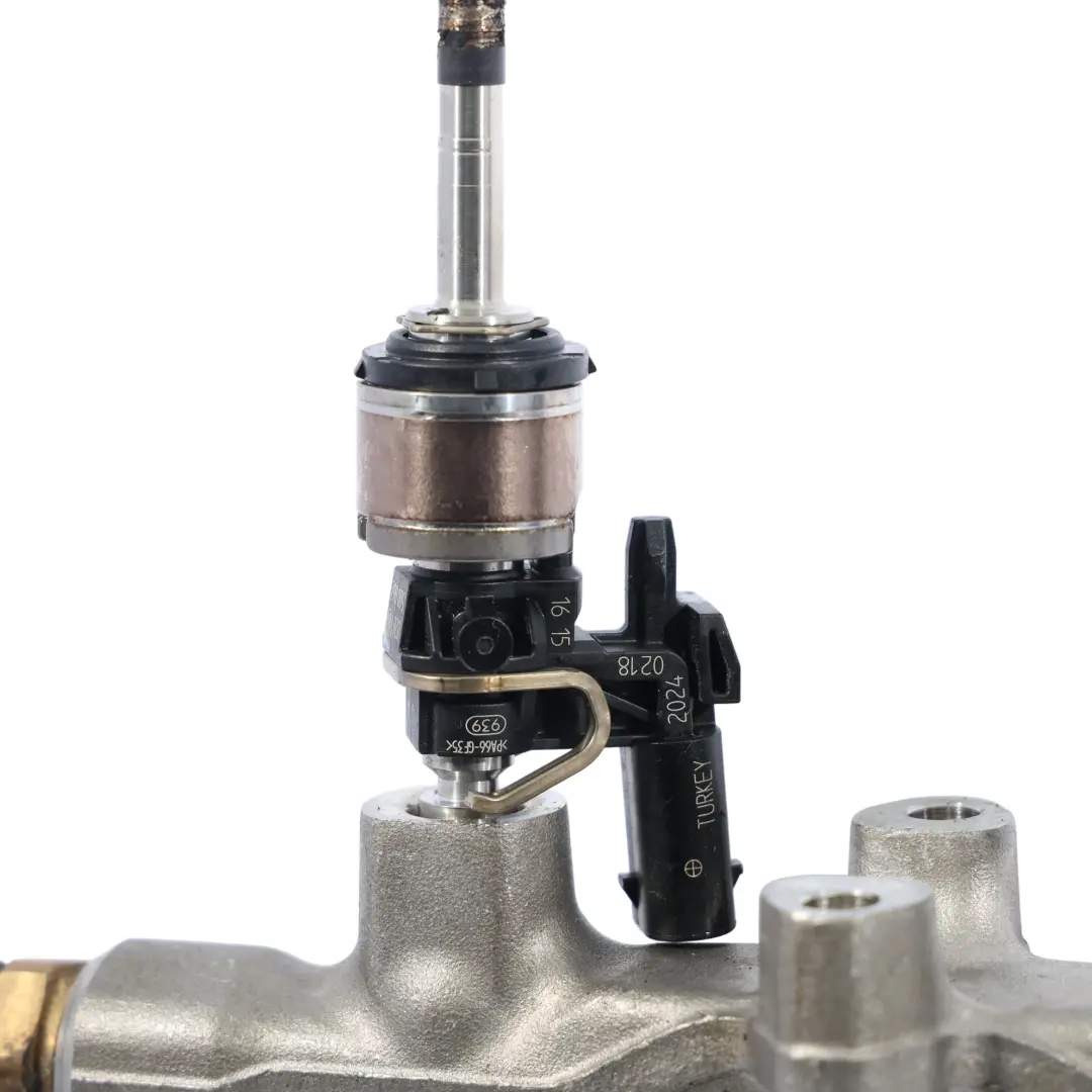 Injecteurs Distribution Buse Rampe D'Injection pour Audi Q2 GA 1.5 TFSI à propos du numéro de pièce 05E133320B Audi Q2 GA 1.5 TFSI Injecteurs Distribution Buse Rampe D'Injection - SKU 05E133320B-1 - Numéro de pièce 05E133320B