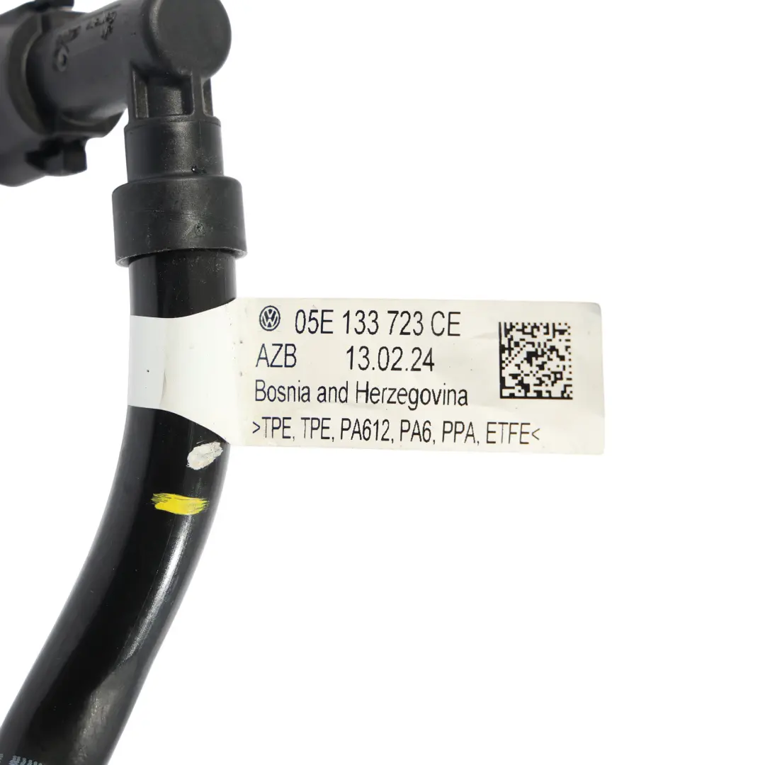 Volkswagen Golf 8 Audi Q2 GA 1.5 TSI DFYA Przewód Rura Paliwa - SKU 05E133723CE-1 - Numer Części 05E133723CE
