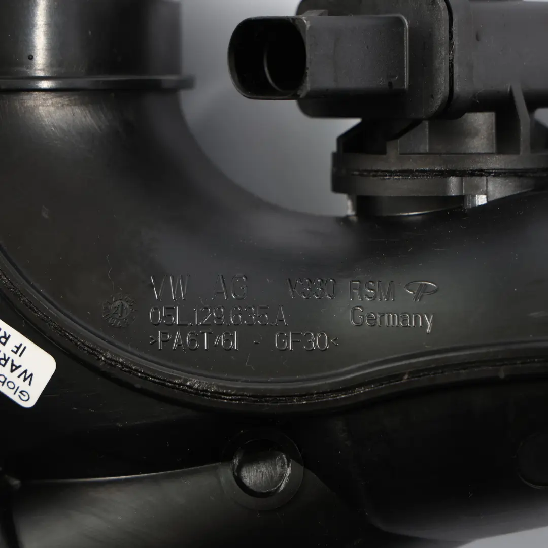 Przewód Dolotowy Turbo Rura Intercoolera do Audi A5 F5 A6 C8 o numerze 05L129635A Audi A5 F5 A6 C8 Przewód Dolotowy Turbo Rura Intercoolera - SKU 05L129635A - Numer Części 05L129635A