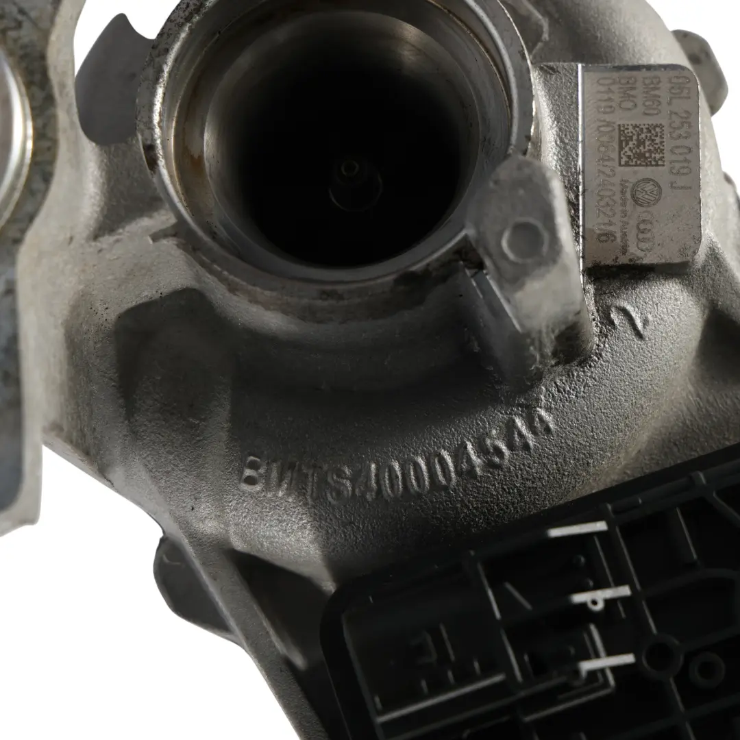 Turbocompresor DTNB 2.0 TDI para Audi A4 B9 A5 F5 Motor Diesel con número de pieza 05L253019J Audi A4 B9 A5 F5 Motor Diesel Turbocompresor DTNB 2.0 TDI - SKU 05L253019J - Número de pieza 05L253019J