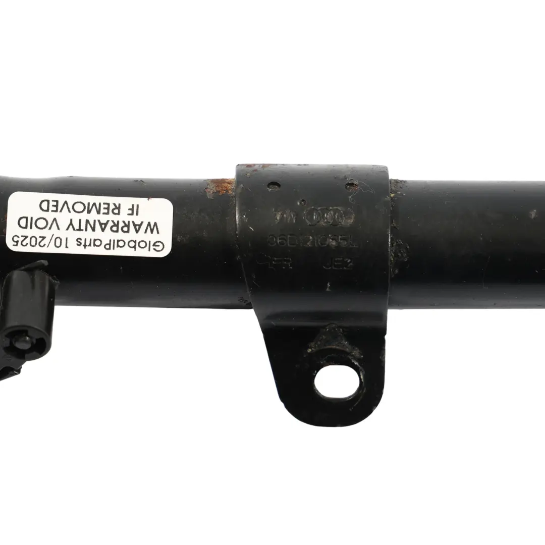 Tubo Acqua Refrigerante 2.0 TFSI per Audi A4 B7 Linea con numero di parte 06D121065L Audi A4 B7 Linea Tubo Acqua Refrigerante 2.0 TFSI - SKU 06D121065L - Numero di parte 06D121065L