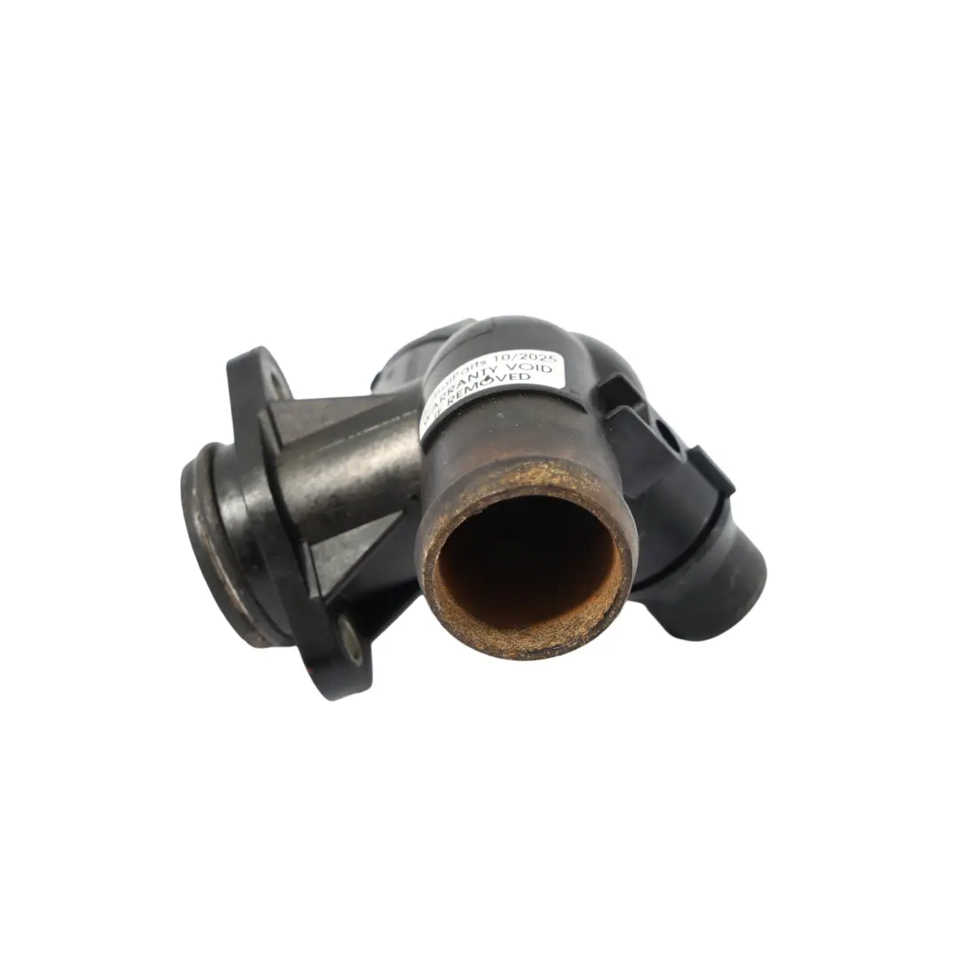 Audi A4 B7 Tuyau Bride De Liquide De Refroidissement D'Eau 2.0 TFSI 06D121133C - SKU 06D121132A - Numéro de pièce 06D121132A