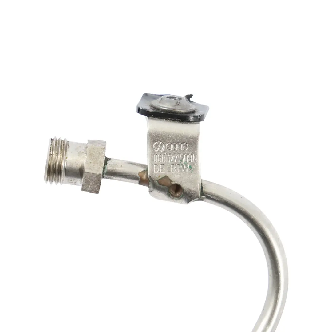 Przewód Paliwowy Benzyna 2.0 TFSI do Audi A4 B7 o numerze 06D127509N Audi A4 B7 Przewód Paliwowy Benzyna 2.0 TFSI - SKU 06D127509N - Numer Części 06D127509N