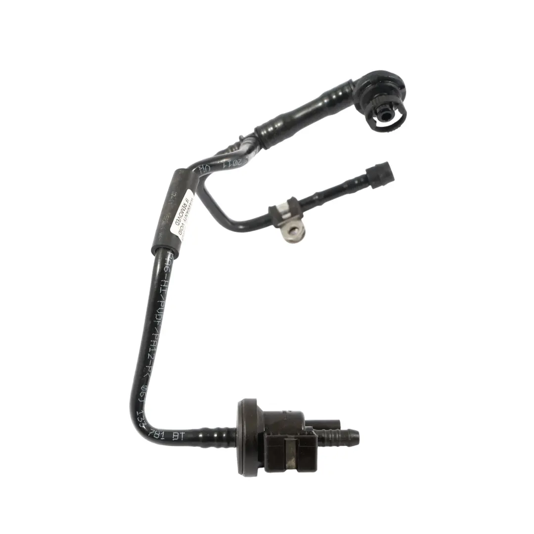 Tubo Carbone Attivo Valvola Sfiato Carburante per Audi A3 8P 1.8 TFSI con numero di parte 06J133781BT Audi A3 8P 1.8 TFSI Tubo Carbone Attivo Valvola Sfiato Carburante - SKU 06J133781BT - Numero di parte 06J133781BT